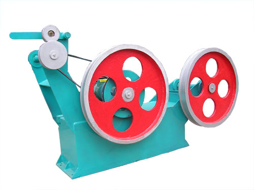 牽引機(jī)QY800型