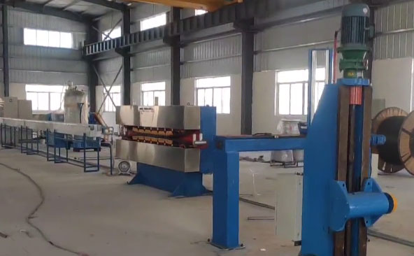 臺山市富成電線電纜有限公司設備 電線機組DX120BL-2500W型安裝現場