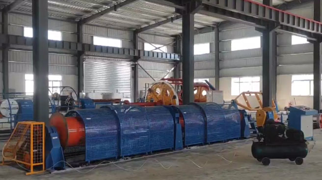 臺山市富成電線電纜有限公司設備 管絞機GJ400－1+6-1250型安裝現(xiàn)場