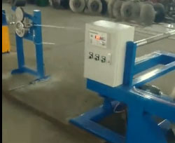 安裝在河南蘭興電力機械有限公司 復繞倒線計米機組FRD630-800型生產(chǎn)現(xiàn)場