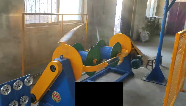 安裝在聊城志深自動(dòng)化工程有限公司高速RVS雙盤(pán)絞線機(jī)GSP630ZTD型生產(chǎn)現(xiàn)場(chǎng)