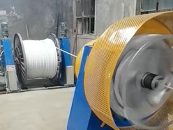 高速同心雙層鋼帶鎧裝繞包機GSTKR600型